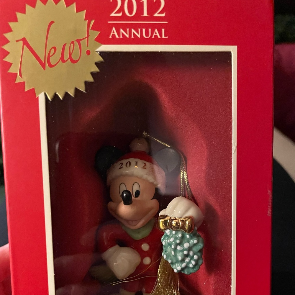 New in the box. Lenox 2012 Mickey Mouse Mistletoe Mickey.